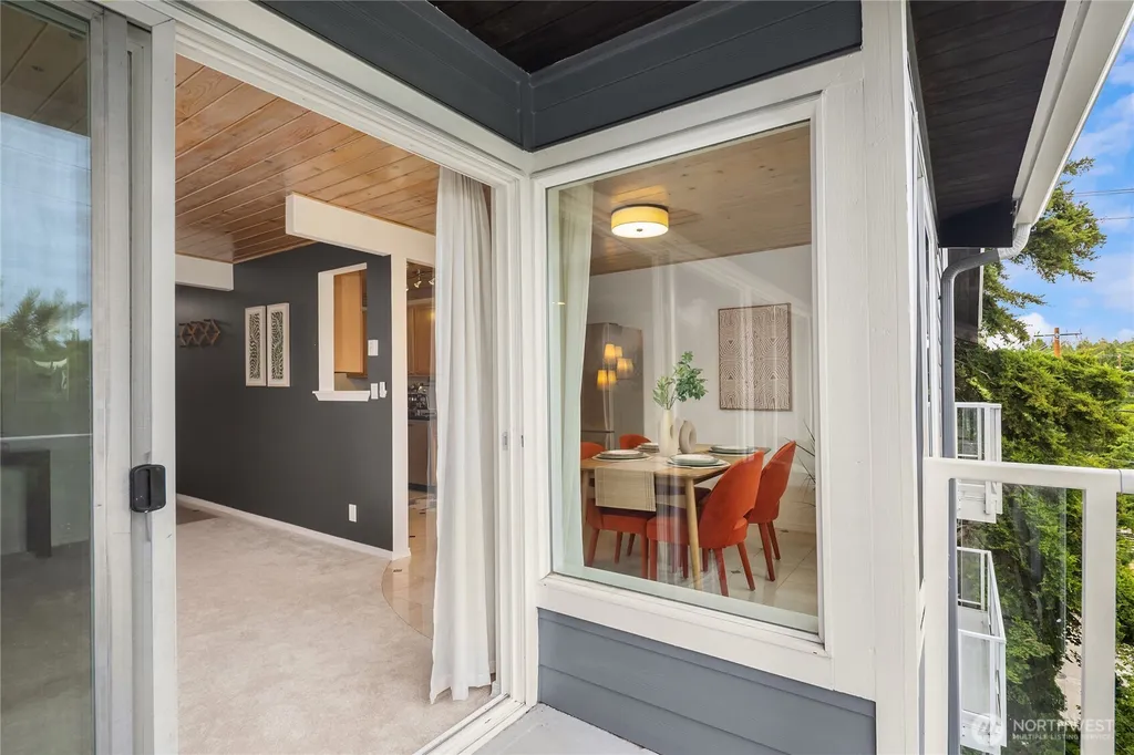 5249 40th Avenue NE Seattle WA 98105