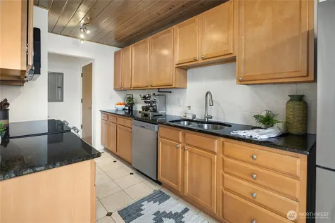 5249 40th Avenue NE Seattle WA 98105