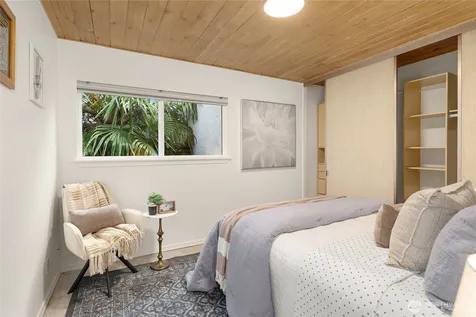 5249 40th Avenue NE Seattle WA 98105