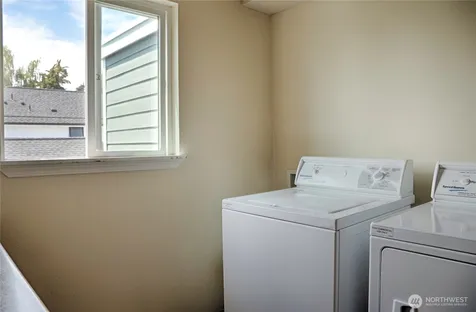 5249 40th Avenue NE Seattle WA 98105