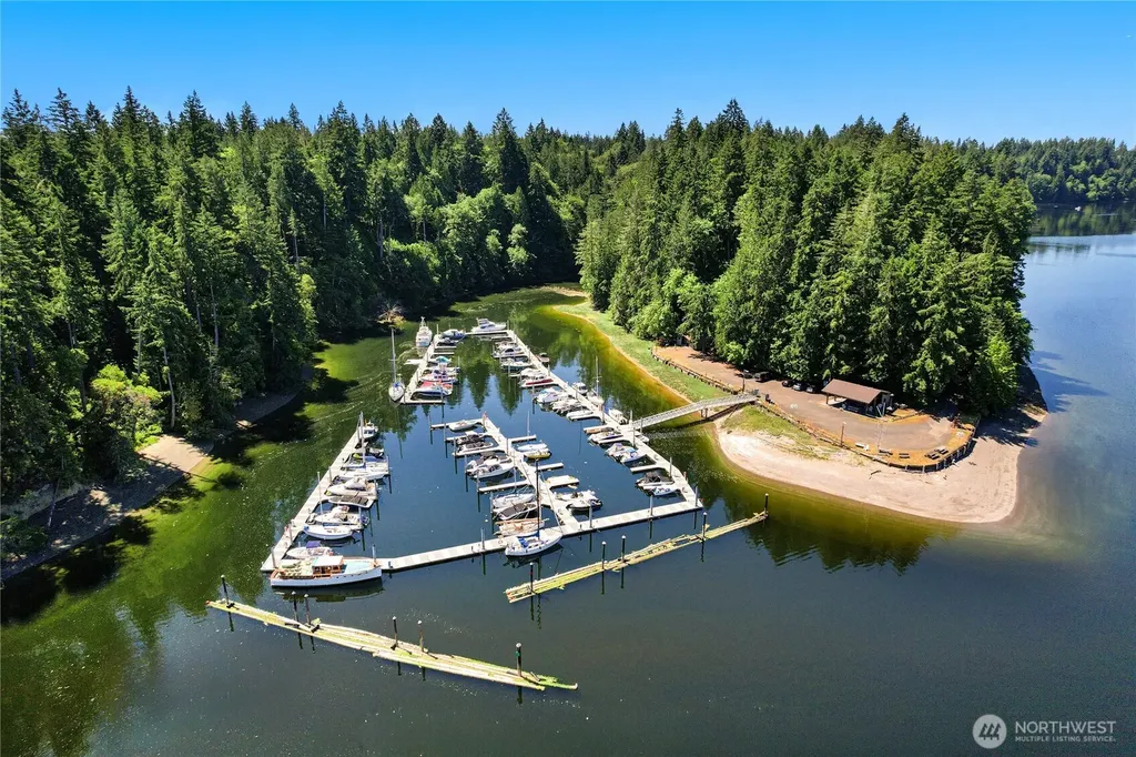 559 E Pointes Drive Shelton WA 98584