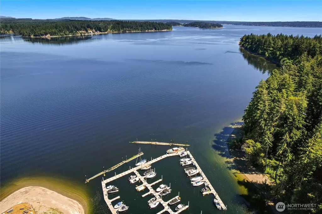 559 E Pointes Drive Shelton WA 98584