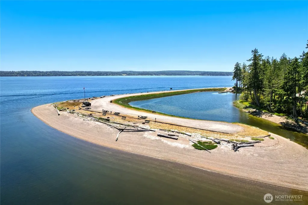 559 E Pointes Drive Shelton WA 98584