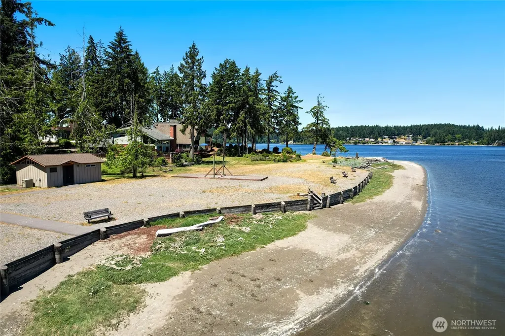 559 E Pointes Drive Shelton WA 98584