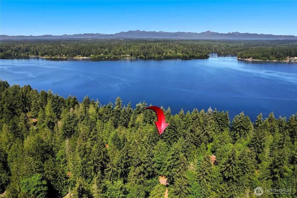 559 E Pointes Drive Shelton WA 98584
