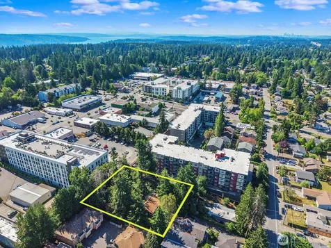 17552 12th Avenue NE Shoreline WA 98155