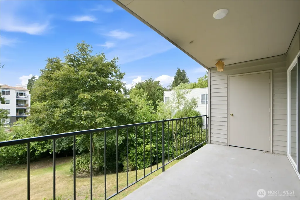 321 Bellevue Way SE Bellevue WA 98004