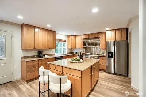 10193 224th Avenue NE Redmond WA 98053