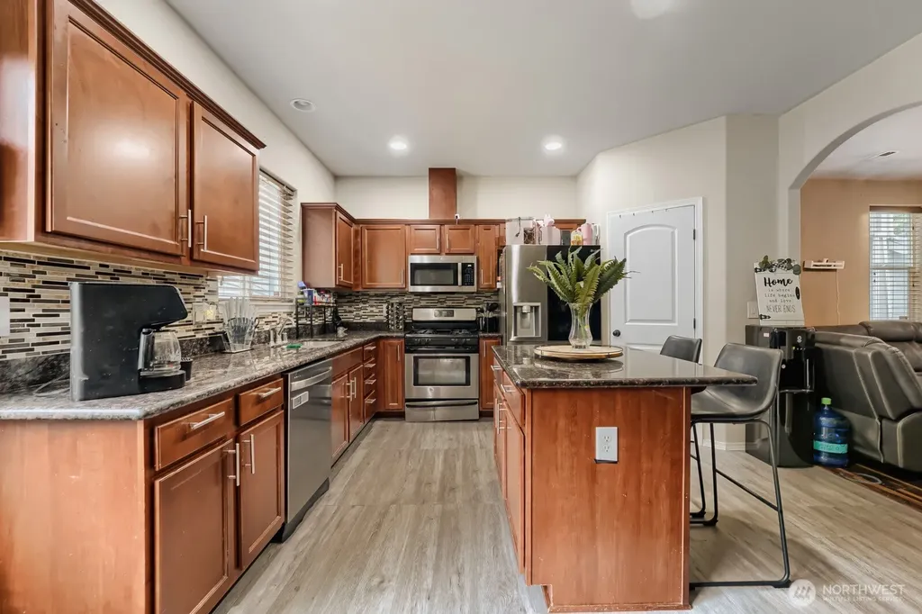 18026 75th Avenue E Puyallup WA 98375