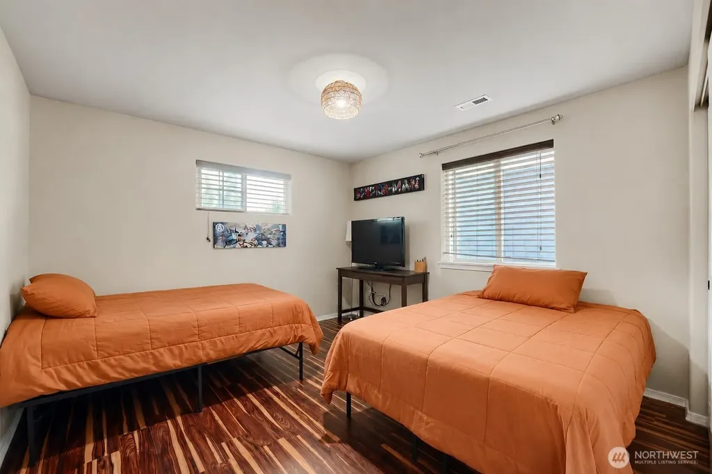 18026 75th Avenue E Puyallup WA 98375