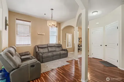 18026 75th Avenue E Puyallup WA 98375