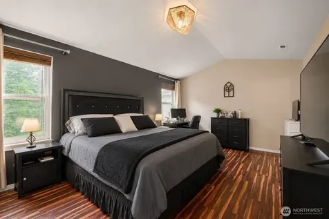 18026 75th Avenue E Puyallup WA 98375