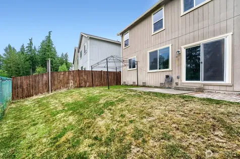 18026 75th Avenue E Puyallup WA 98375