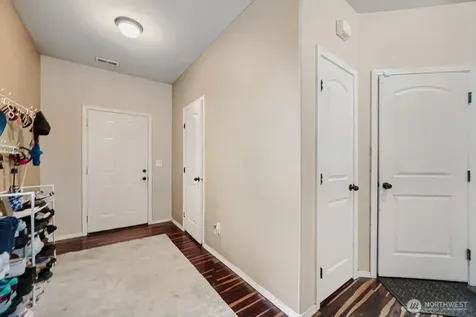 18026 75th Avenue E Puyallup WA 98375