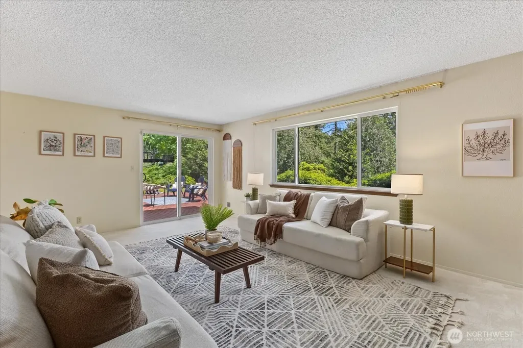2006 245th Avenue SE Sammamish WA 98075