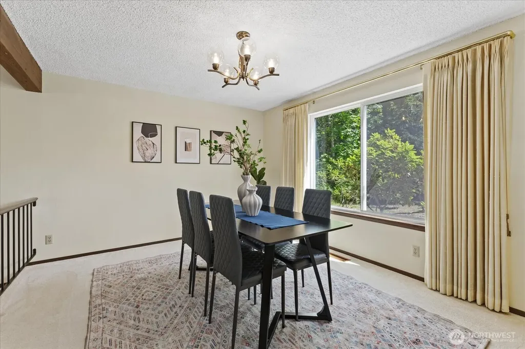 2006 245th Avenue SE Sammamish WA 98075