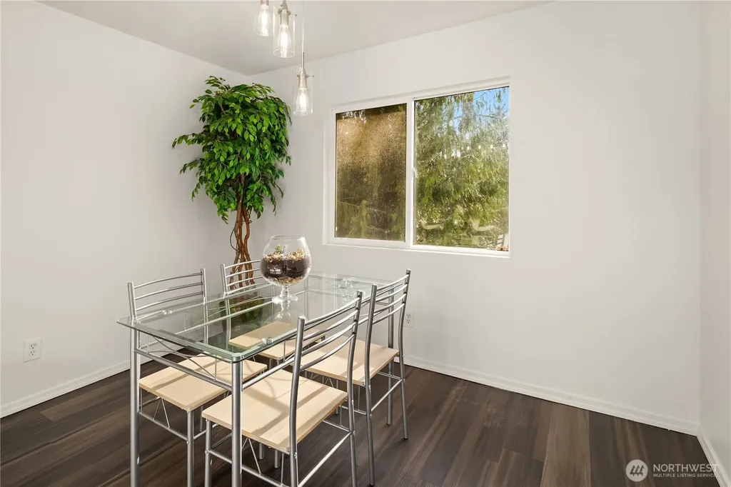 710 240th Way SE Sammamish WA 98074