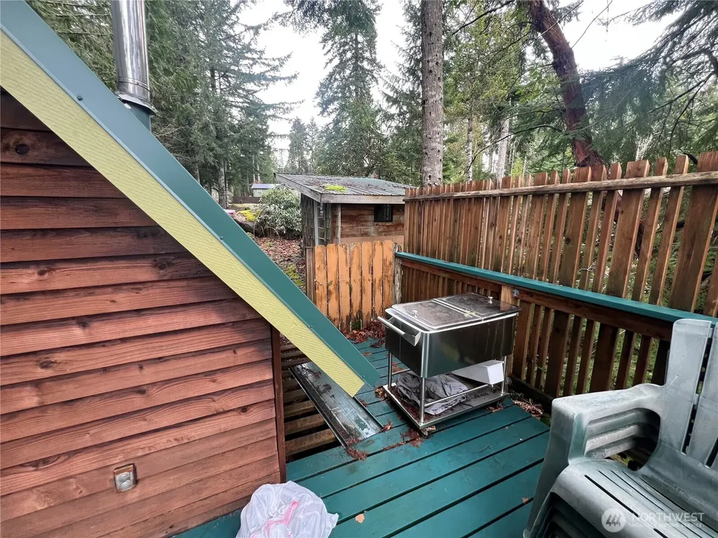 41 N Diamondhead Drive Lilliwaup WA 98555