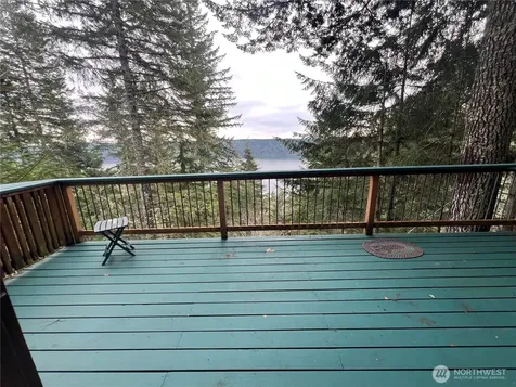 41 N Diamondhead Drive Lilliwaup WA 98555