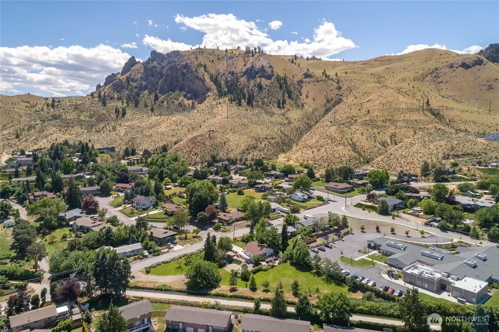 1310 Red Apple Road Wenatchee WA 98801