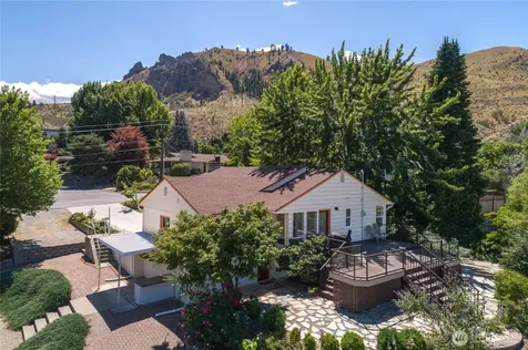 1310 Red Apple Road Wenatchee WA 98801
