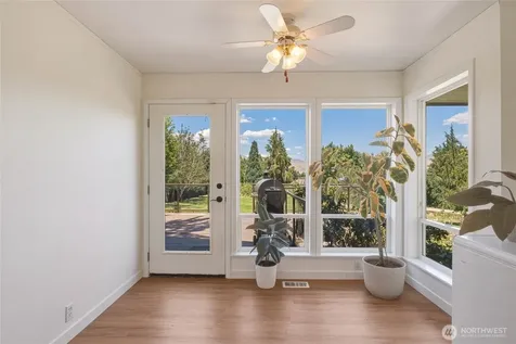 1310 Red Apple Road Wenatchee WA 98801