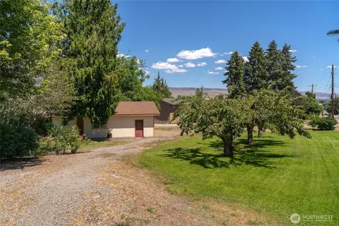 1310 Red Apple Road Wenatchee WA 98801