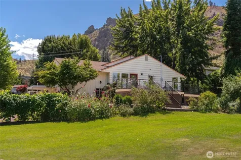 1310 Red Apple Road Wenatchee WA 98801