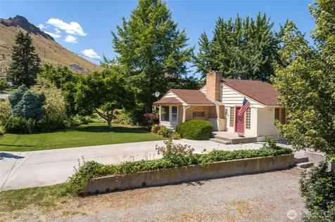 1310 Red Apple Road Wenatchee WA 98801