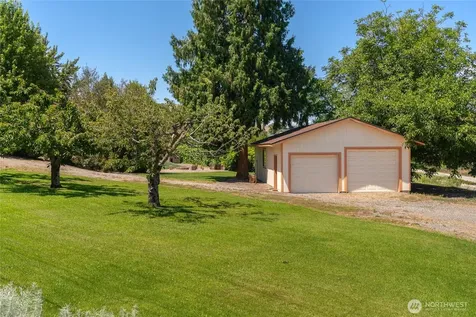 1310 Red Apple Road Wenatchee WA 98801
