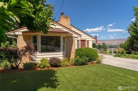 1310 Red Apple Road Wenatchee WA 98801