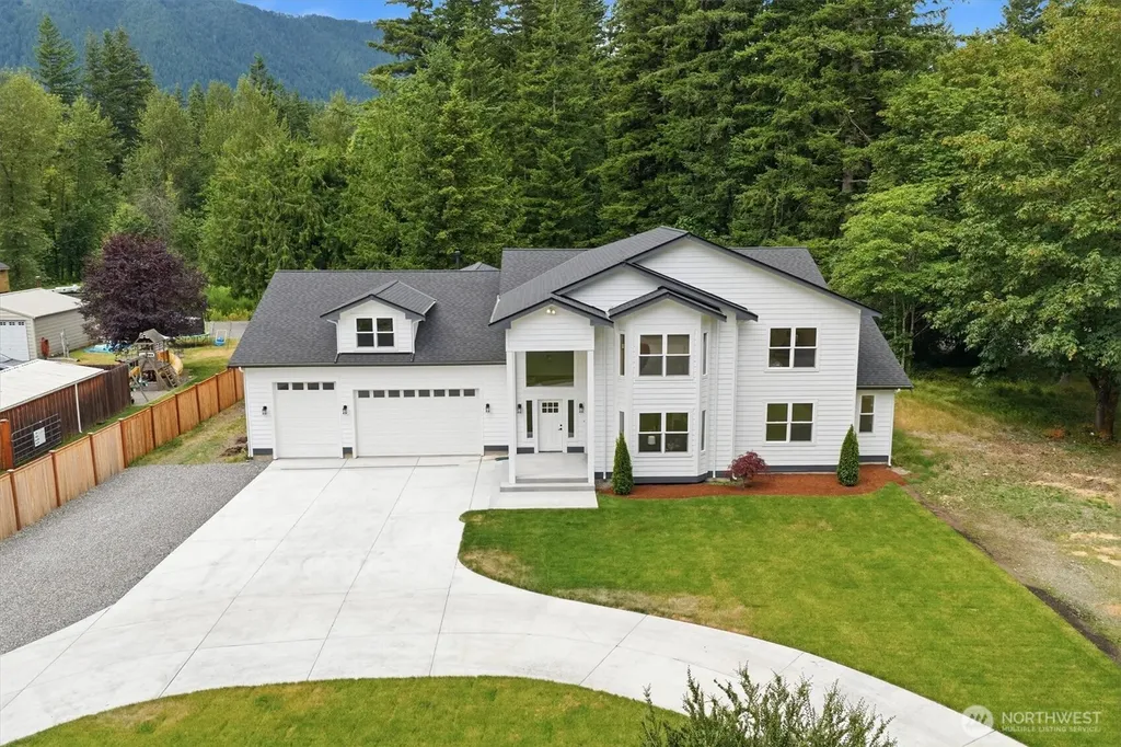 13617 436th Avenue SE North Bend WA 98045