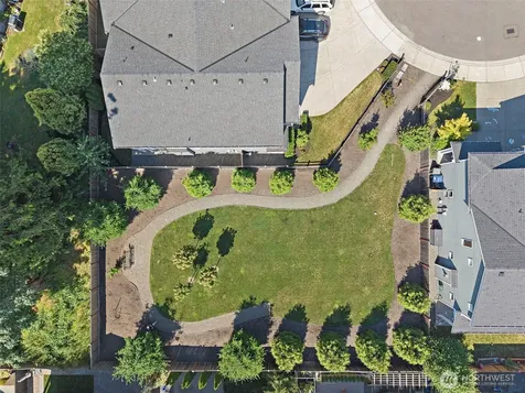 1208 170th St SW #A Lynnwood WA 98037