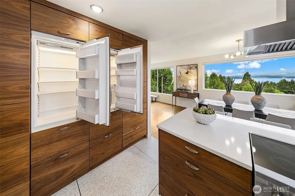 6533 38th Avenue SW Seattle WA 98126
