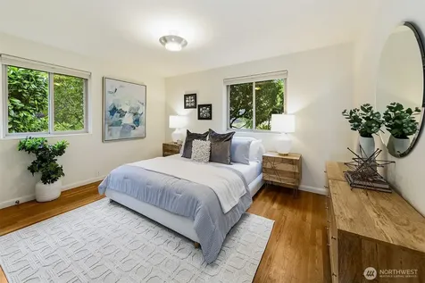 6533 38th Avenue SW Seattle WA 98126