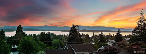6533 38th Avenue SW Seattle WA 98126