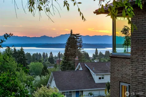 6533 38th Avenue SW Seattle WA 98126