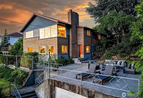 6533 38th Avenue SW Seattle WA 98126