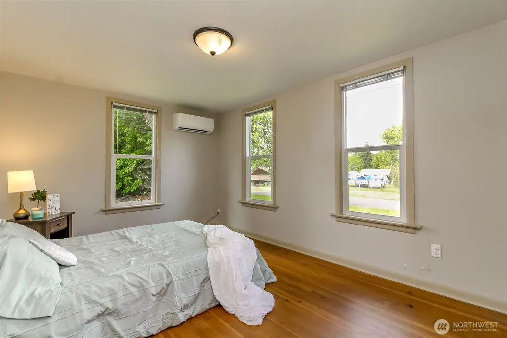 9410 355th Street S Mckenna WA 98558