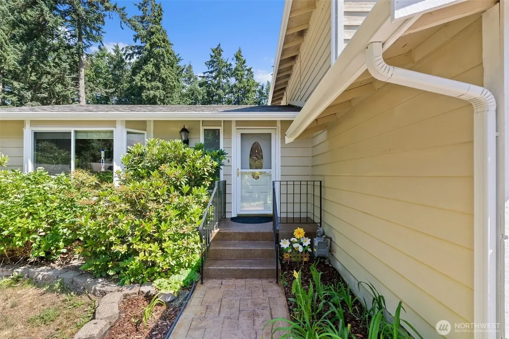 8538 48th Court NE Olympia WA 98516