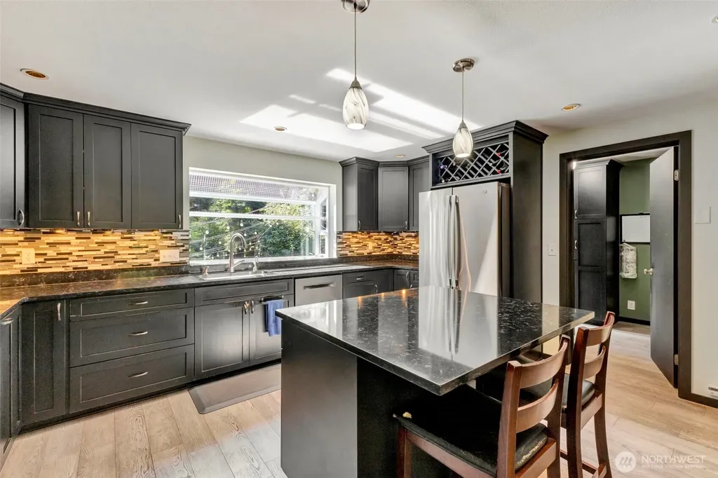 28210 187th Avenue SE Kent WA 98042