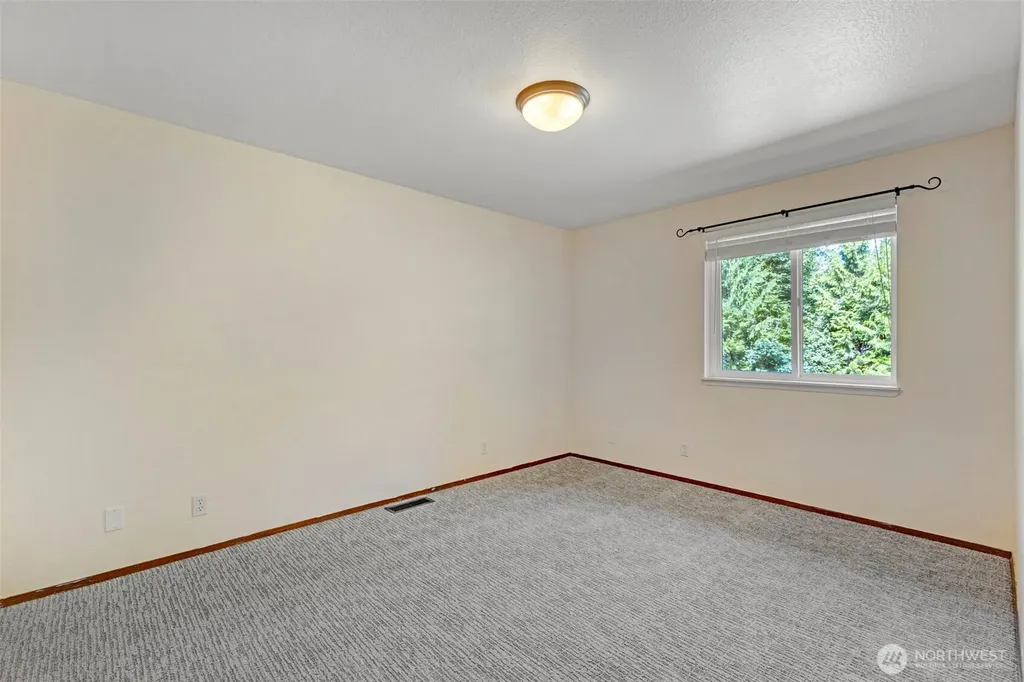 28210 187th Avenue SE Kent WA 98042
