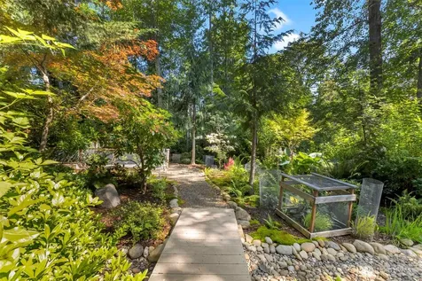 28210 187th Avenue SE Kent WA 98042
