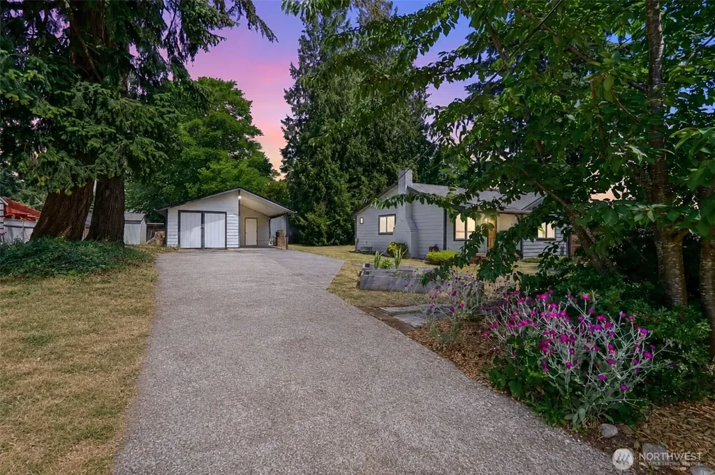 1248 S 129th Street Burien WA 98168