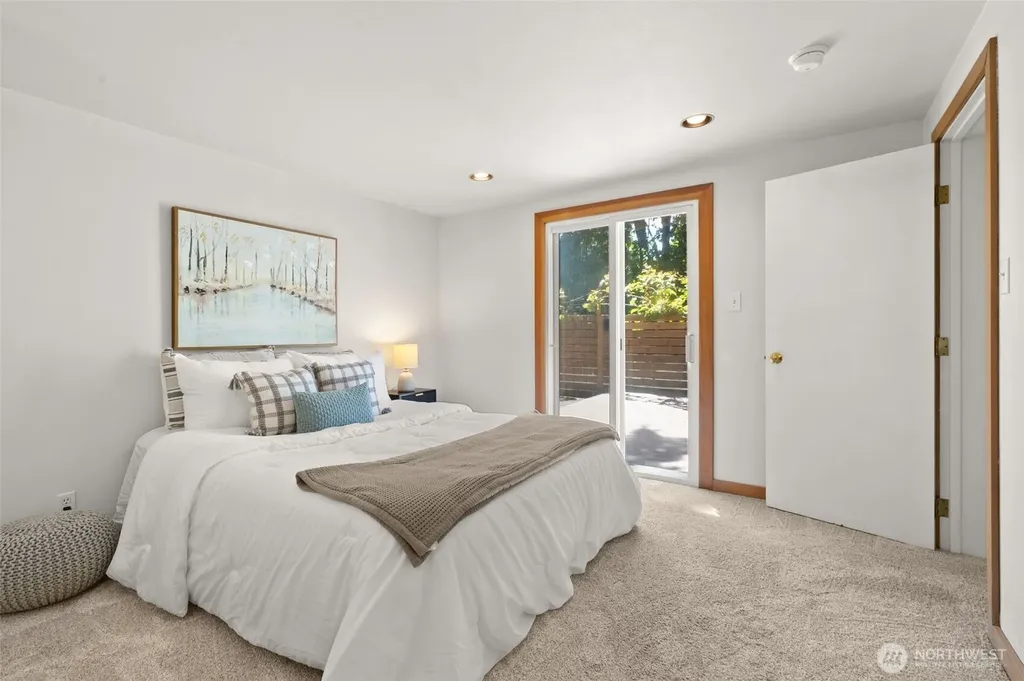 1248 S 129th Street Burien WA 98168