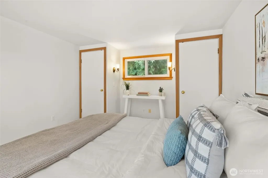 1248 S 129th Street Burien WA 98168