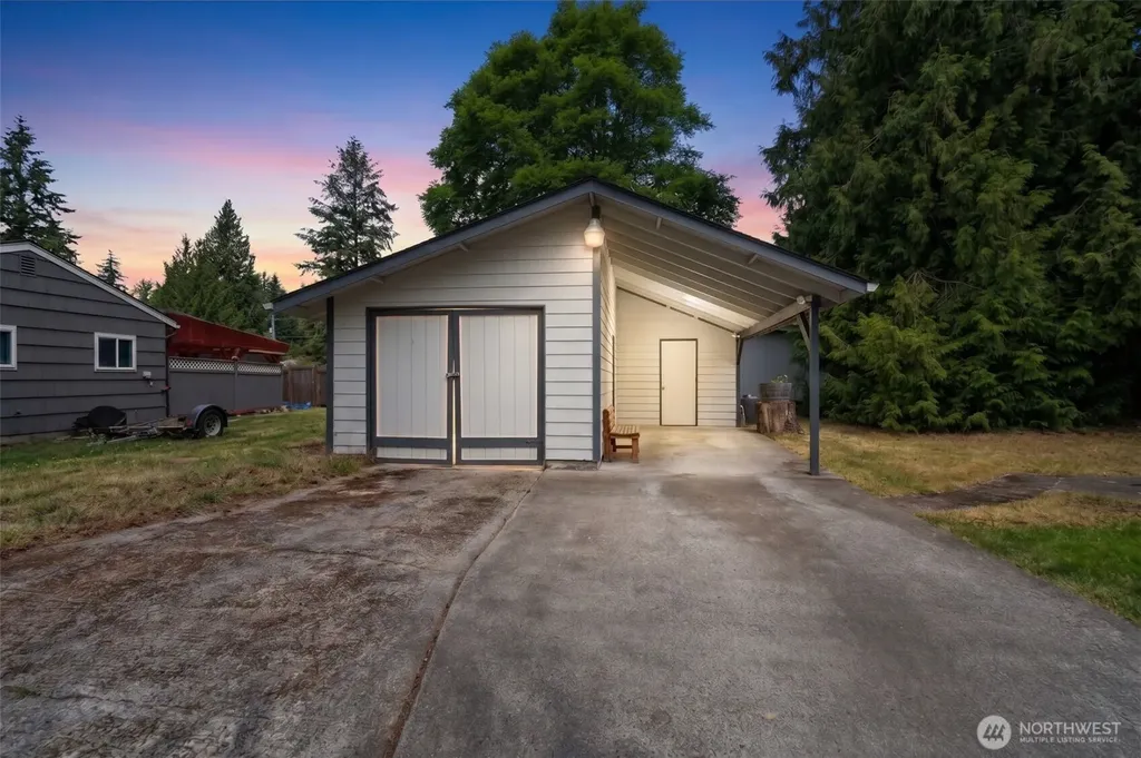 1248 S 129th Street Burien WA 98168
