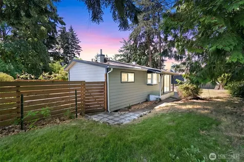 1248 S 129th Street Burien WA 98168