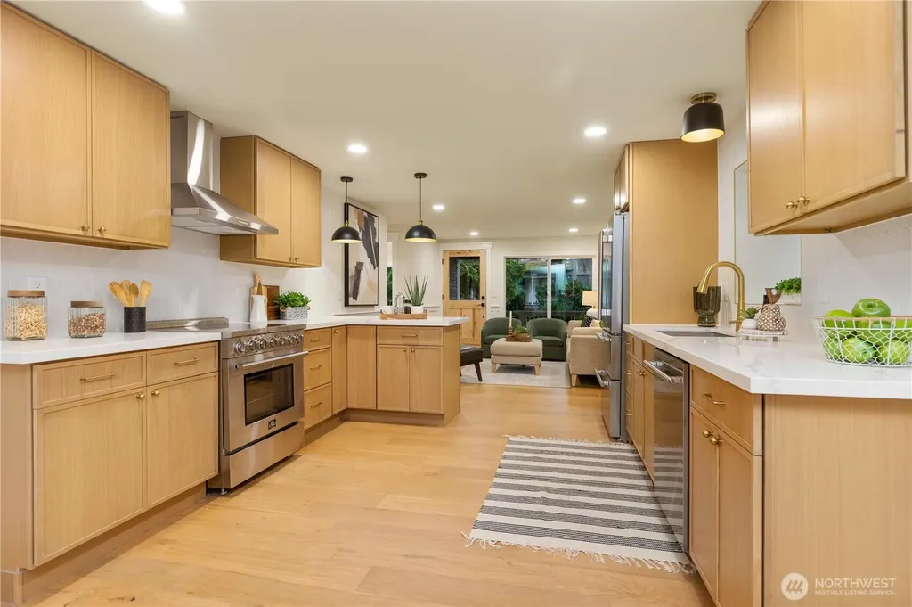 715 27th Avenue Seattle WA 98122