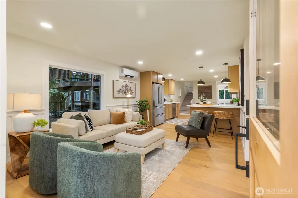 715 27th Avenue Seattle WA 98122